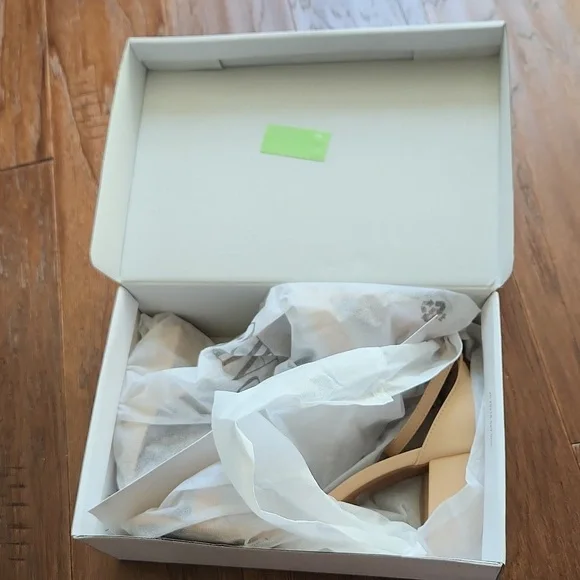 NWT Dream Pairs Women's Chunk low heel strappy sandals - Picture 3 of 7